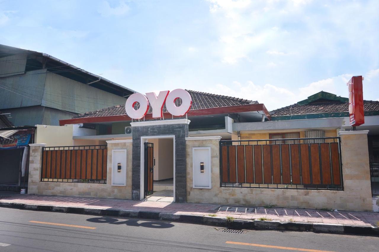Super Oyo 1046 Omah Pathok Hotell Yogyakarta Exteriör bild
