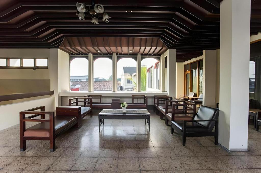 Super Oyo 1046 Omah Pathok Hotell Yogyakarta Exteriör bild