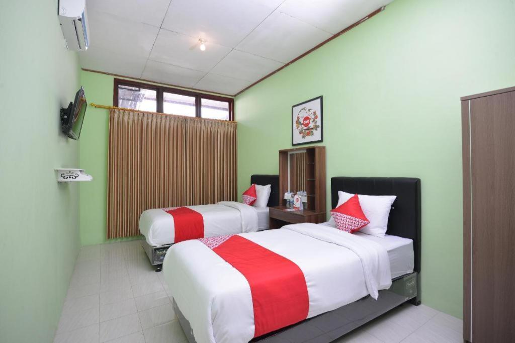 Super Oyo 1046 Omah Pathok Hotell Yogyakarta Exteriör bild